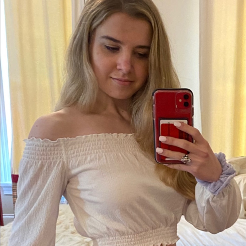Meet your Posher, Caroline